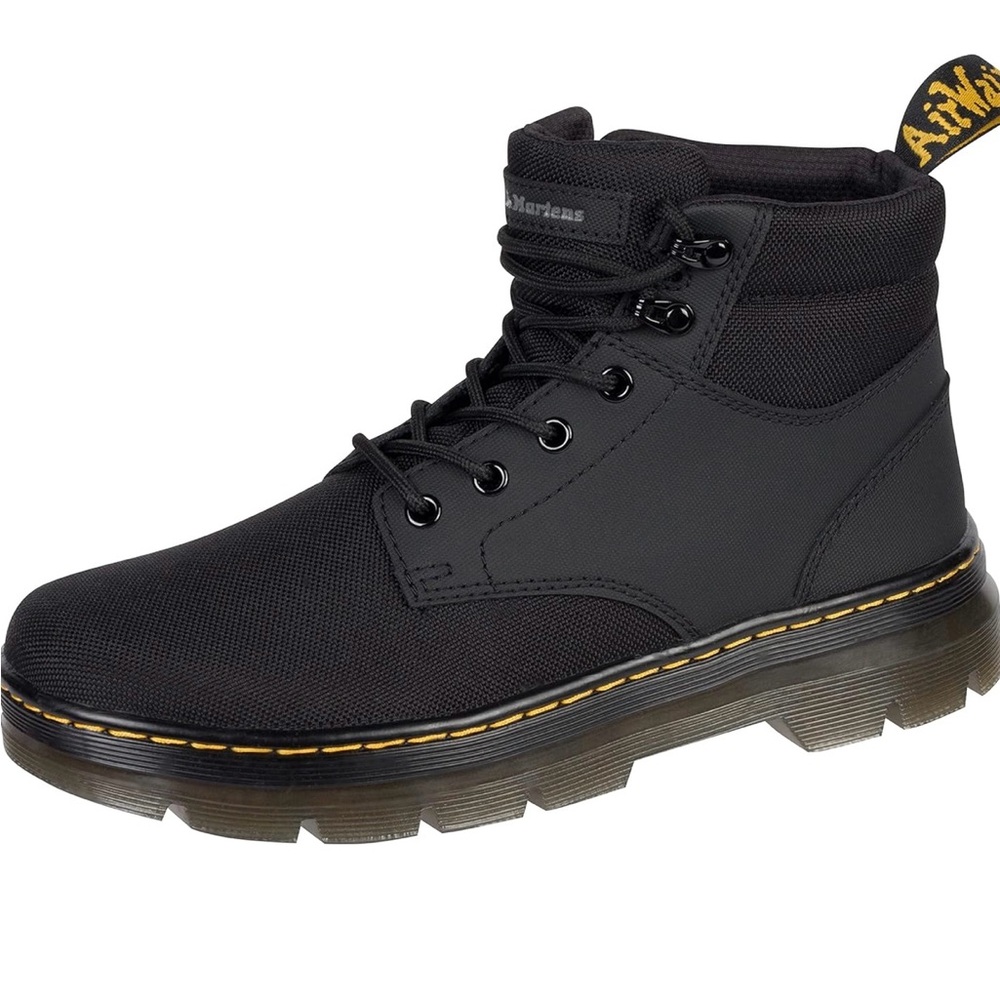 NWT Unisex Dr. Martens Boots